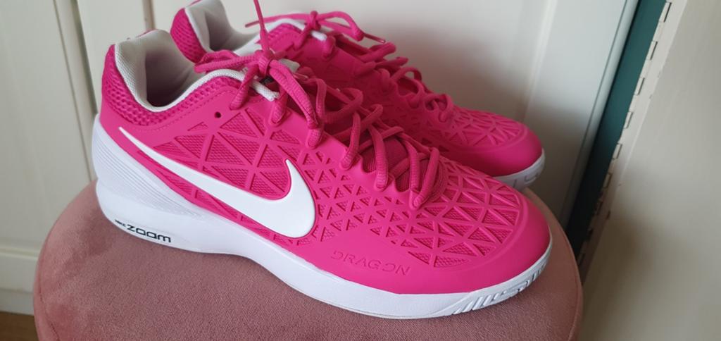 NIEUWE NIKE SNEAKERS...maat 42 maar valken beslist kleiner!, Ophalen of Verzenden, Nieuw, Hardloopschoenen, Nike