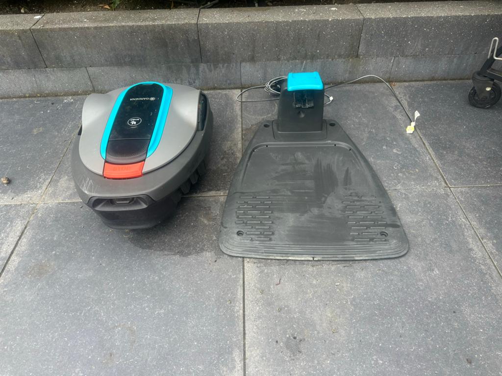 Gardena Sileno Smart City 250 robotmaaier met garantie, Ophalen of Verzenden, Gebruikt, Minder dan 20 cm, Bestuurbaar via app