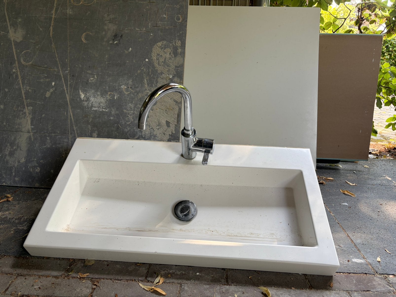 Badkamer Gootsteen met Grohe Kraan, Doe-het-zelf en Verbouw, Sanitair, Ophalen, Zo goed als nieuw, Kraan