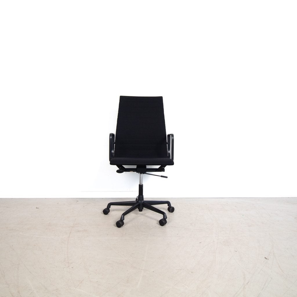 Vitra EA 119 Bureaustoel Zwart Hopsak - Zwart, Niet ingevuld, Zo goed als nieuw, Niet ingevuld, Niet ingevuld