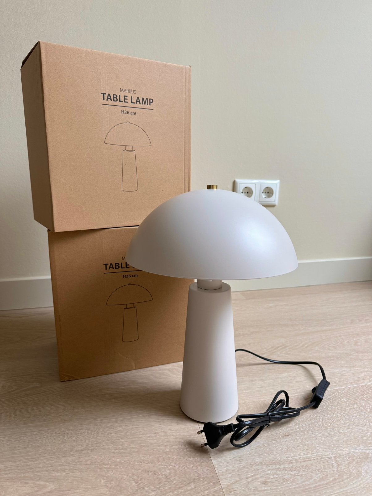 2 x Jysk lamp beige, Ophalen of Verzenden, Nieuw, 50 tot 75 cm