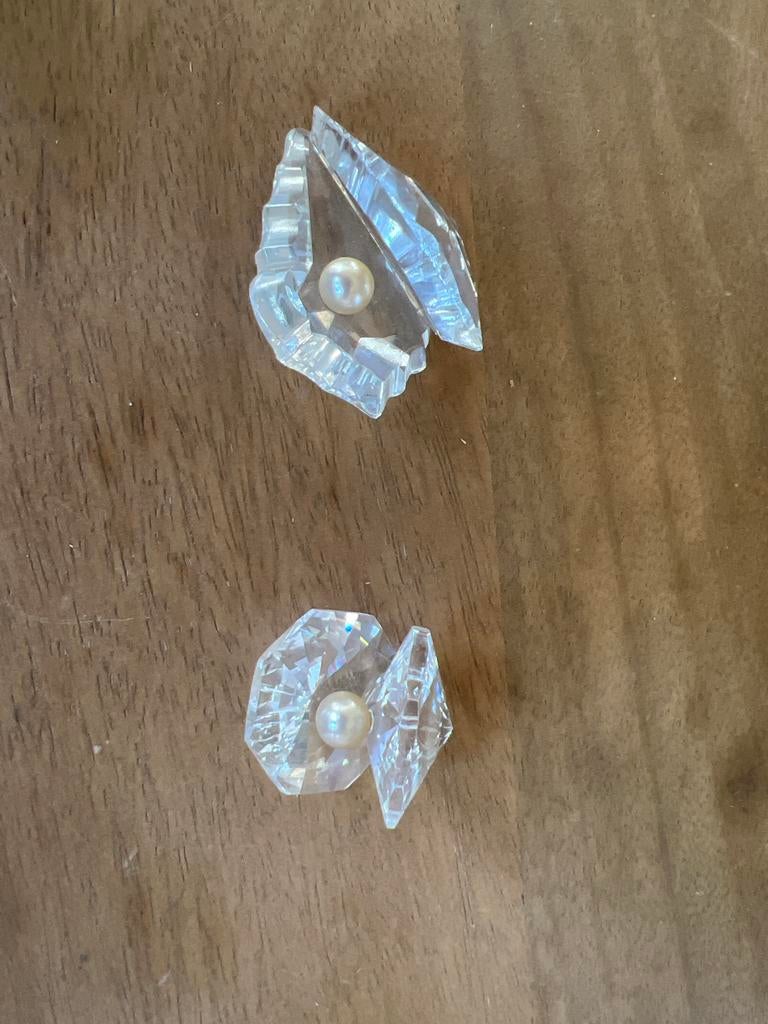 Twee kristallen schelpen met parels, Ophalen of Verzenden