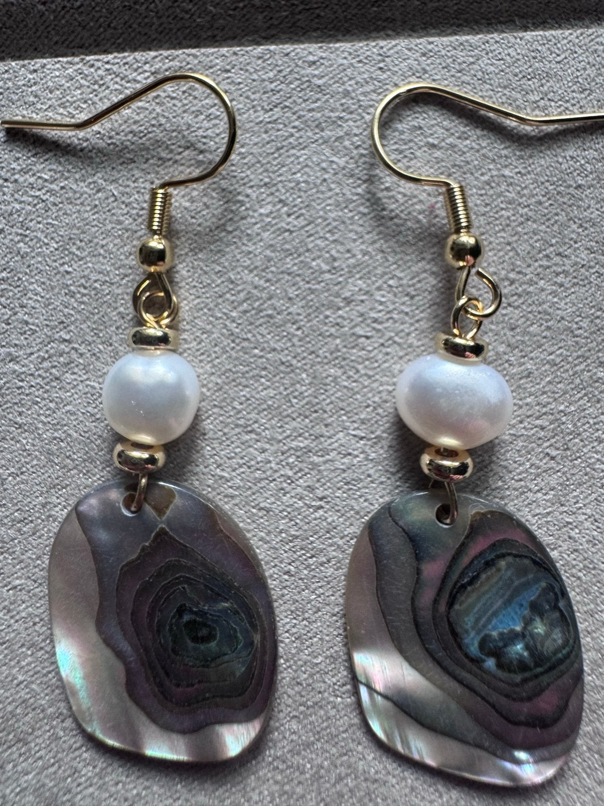 Vergulde Oorbellen met zoetwaterparels en abalone schelp, Verzenden, Nieuw, Overige materialen, Hangers
