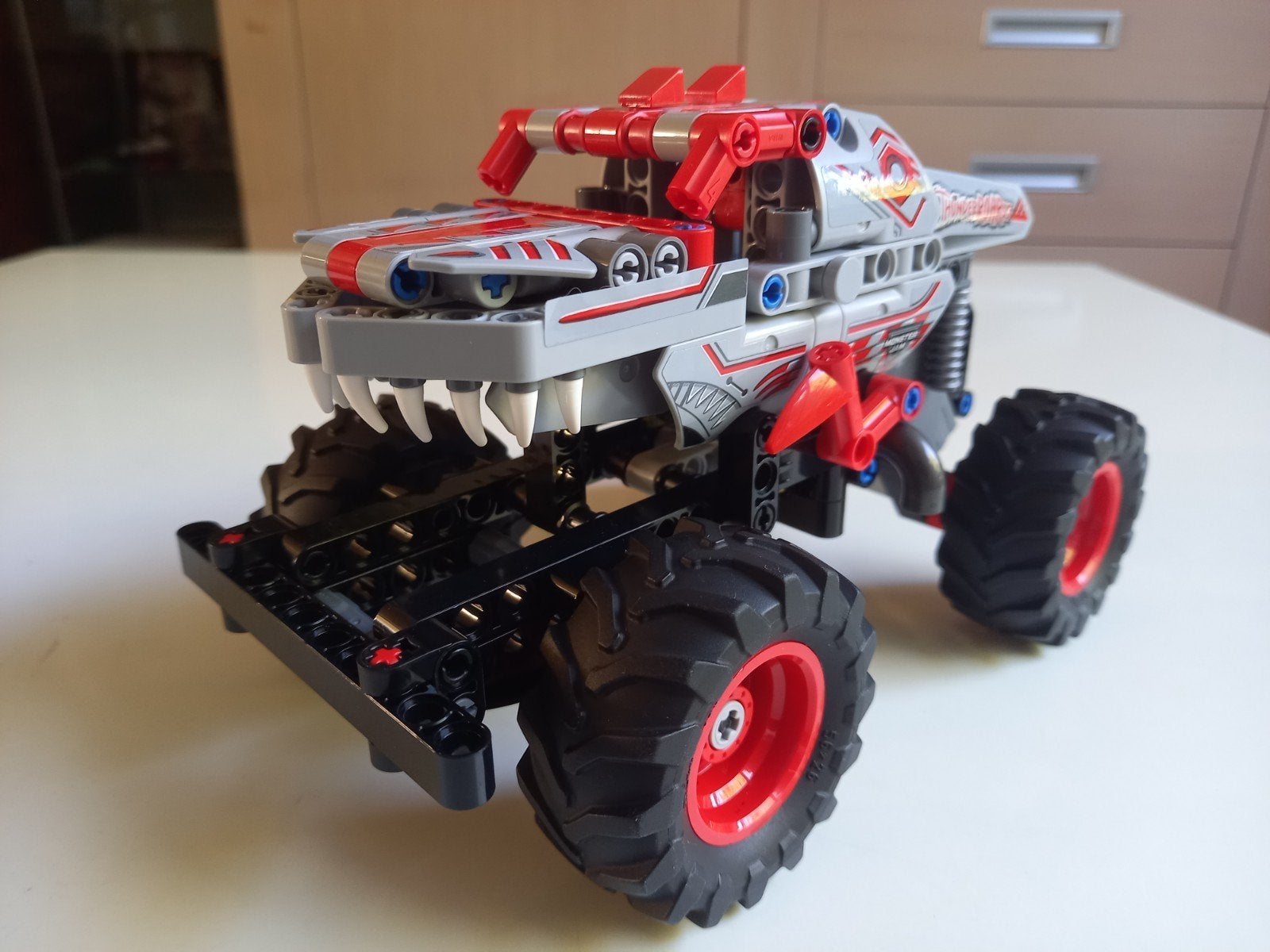 Lego Technic 42200 Monster Jam ThunderROARus, Kinderen en Baby's, Speelgoed | Duplo en Lego, Lego, Ophalen of Verzenden, Zo goed als nieuw