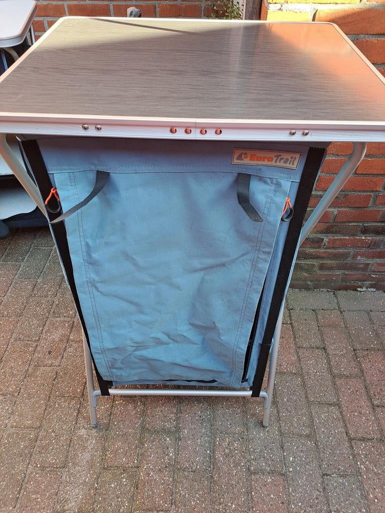 Kampeer kast ophalen, Ophalen of Verzenden, Zo goed als nieuw, Campingkast