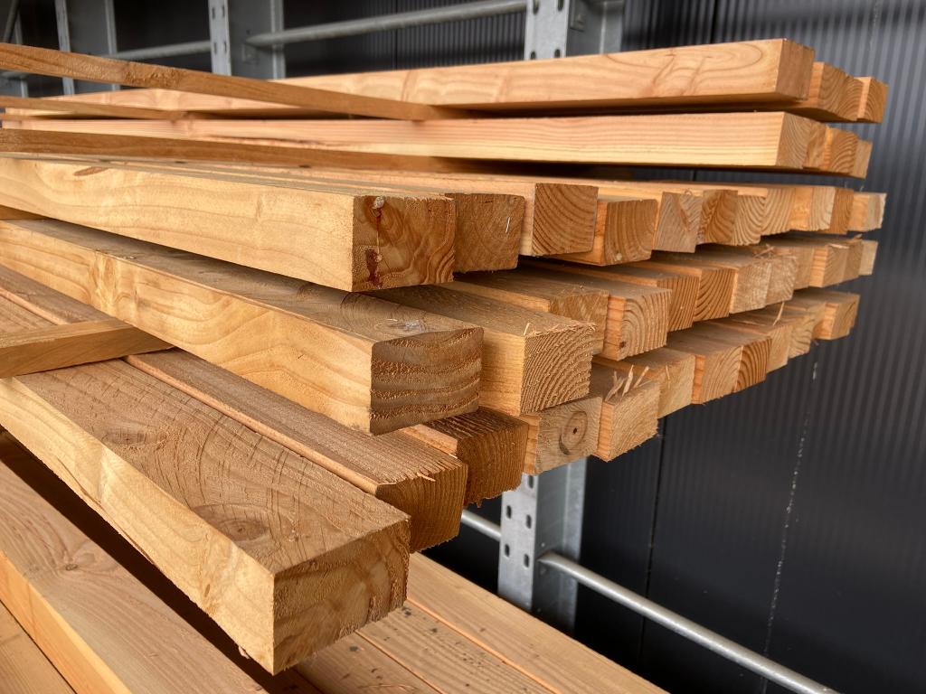Douglas regel 4,5x7x250 cm ruw (Op is Op) - J&W 154, Ophalen, Nieuw, 180 tot 250 cm, Balken
