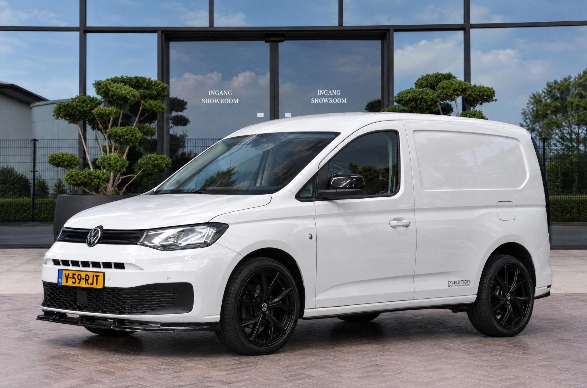 Volkswagen Caddy Cargo 1.5 TSI N-EDITION | BPM VRIJ | CRUISE, Automaat, Dealer onderhouden, Verwarmde buitenspiegels, Zwart