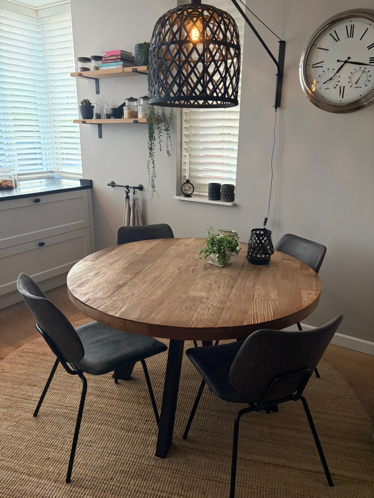 Ronde tafel +  4 stoelen, Ophalen, Zo goed als nieuw, Rond, 100 tot 150 cm