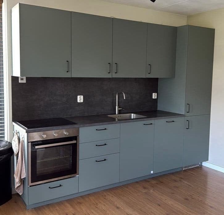 Ikea keuken alleen kastdeurtjes frontjes grijs groen nickebo, Huis en Inrichting, Keuken | Complete keukens, Ophalen, Zo goed als nieuw