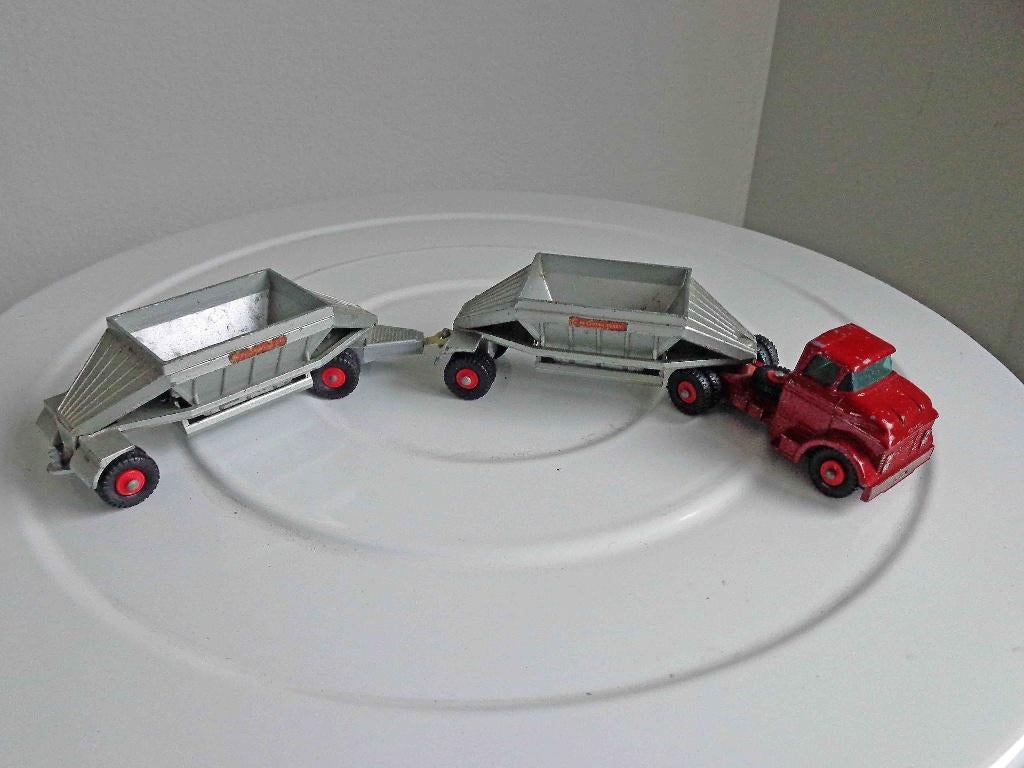 Fruehauf Hopper (M-4), komt uit de jaren 1965-1966, Ophalen, Gebruikt, Bus of Vrachtwagen, Matchbox