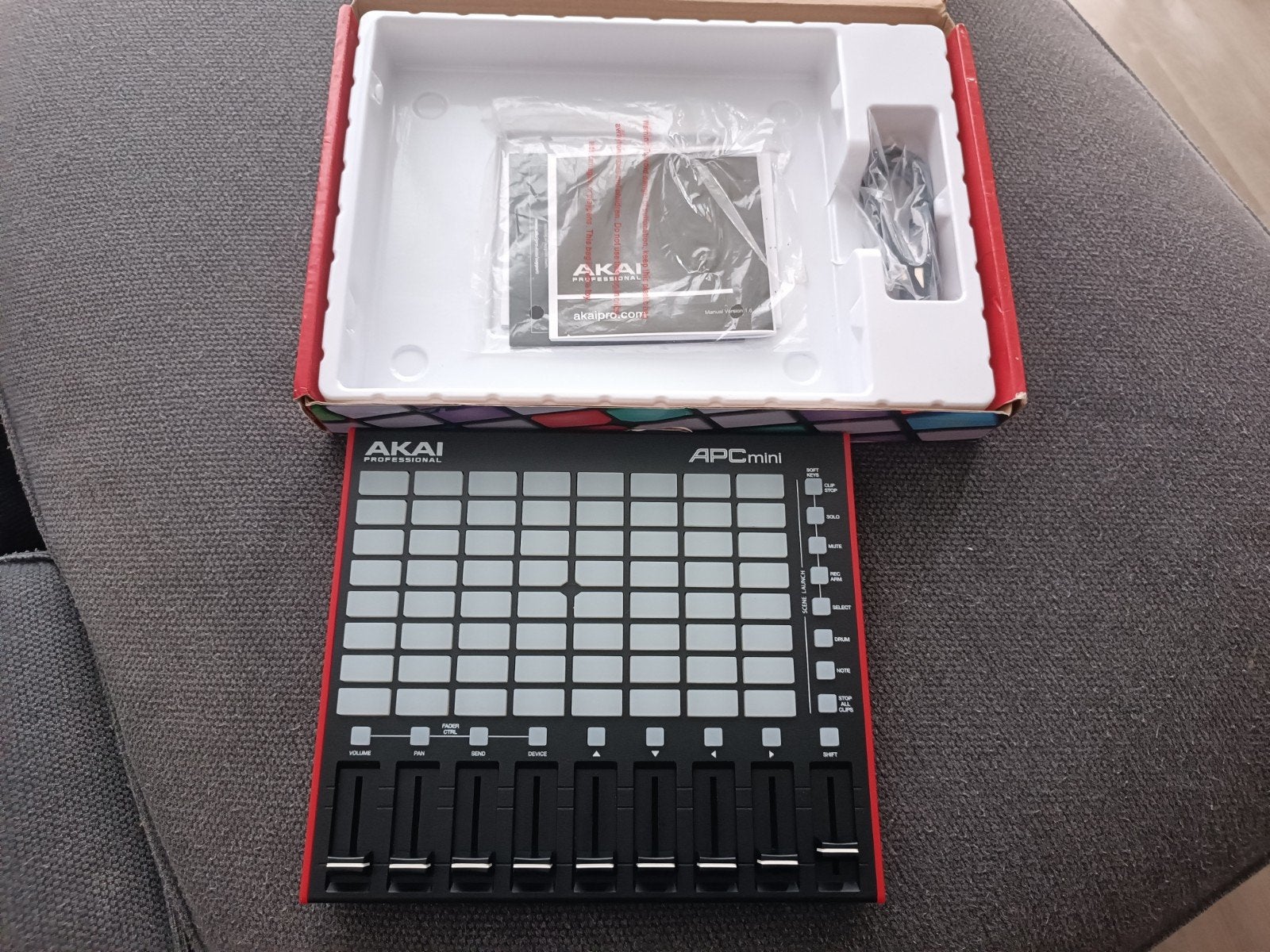 AKAI APC-MINI MK2, Ophalen of Verzenden, Zo goed als nieuw