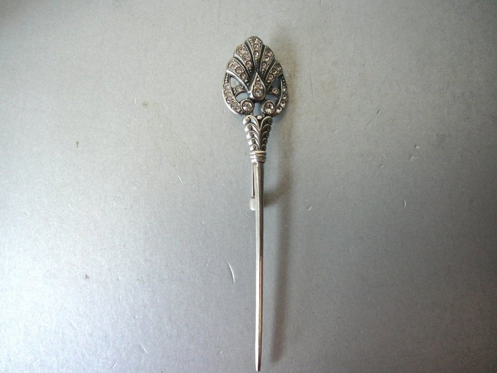 Vintage Broche met Edelstenen - Elegant en Tijdloos, Verzenden, Zilver, Broche, Met edelsteen