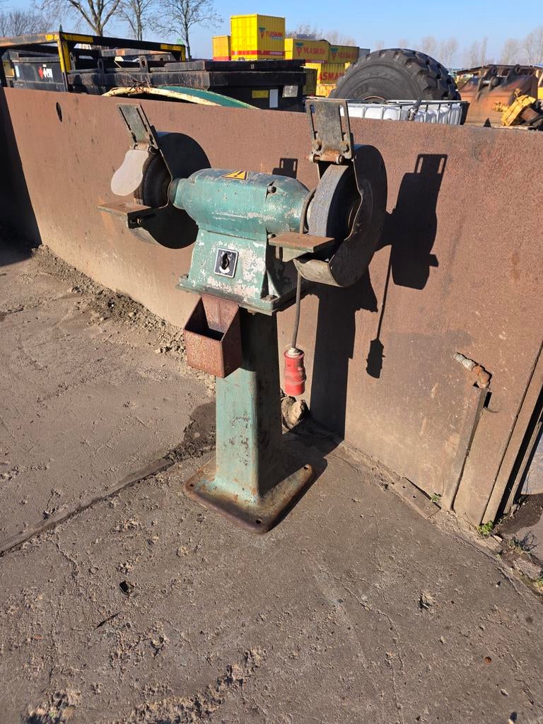 Robuuste Werkbankslijpmachine - Gebruikt, Doe-het-zelf en Verbouw, Gereedschap | Slijpmachines, Ophalen of Verzenden