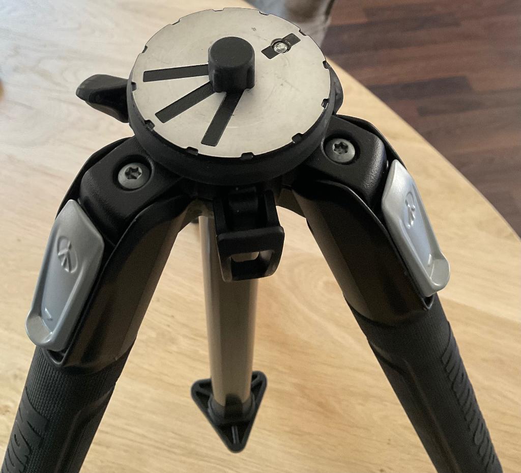 Manfrotto MT190X3 Tripod, Audio, Tv en Foto, Fotografie | Statieven en Balhoofden, Ophalen of Verzenden, Zo goed als nieuw, 150 tot 175 cm