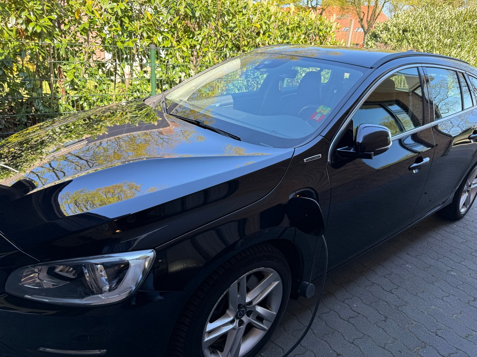 Volvo V60 D6 215pk Plug-in Hybrid 2015 Zwart, Auto's, Volvo, Automaat, 1849 kg, 1800 kg, Leder en Stof