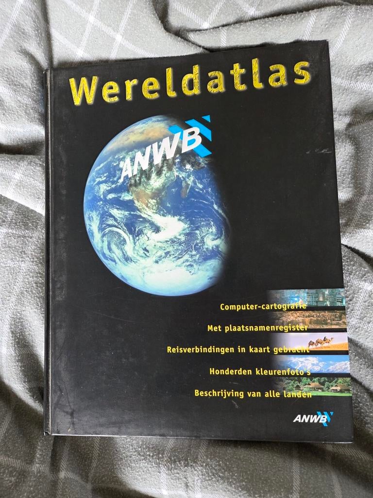 ANWB Wereldatlas - Uitgebreide editie, Boeken, Atlassen en Landkaarten, Gelezen, Ophalen of Verzenden, 1800 tot 2000, Wereld