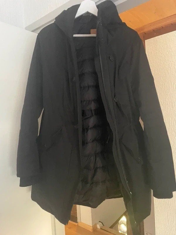 UGG winterjas maat L, Maat 38/40 (M), UGG, Zwart, Ophalen of Verzenden