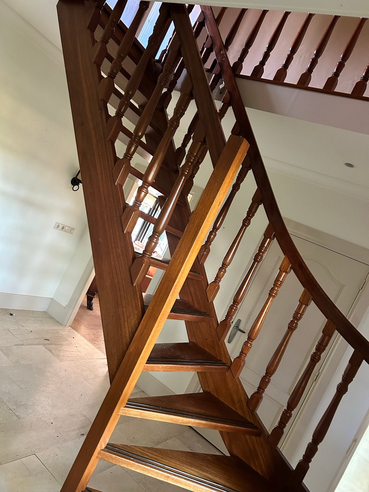 Mooie houten trap met balustrade antiek bruin, Ophalen, Zo goed als nieuw, Trap, 2 tot 4 meter