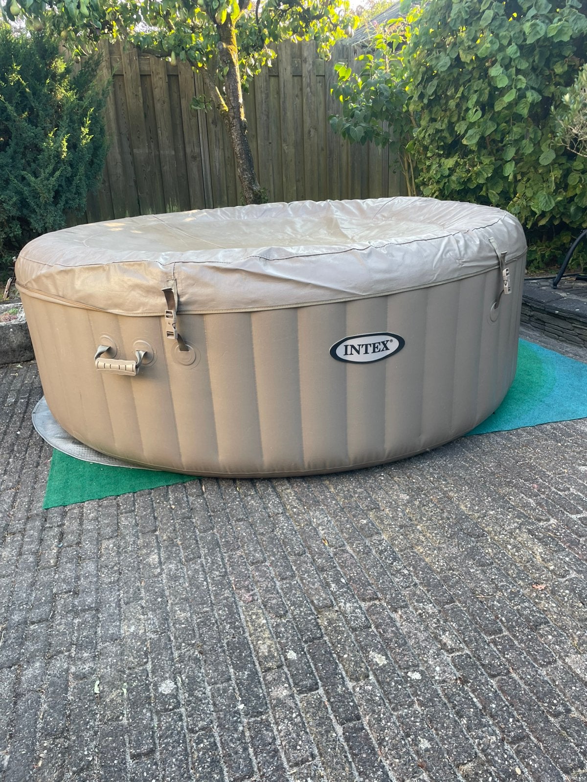 Intex PureSpa 4-persoons, Tuin en Terras, Bubbelbaden en Hottubs, Ophalen, Zo goed als nieuw