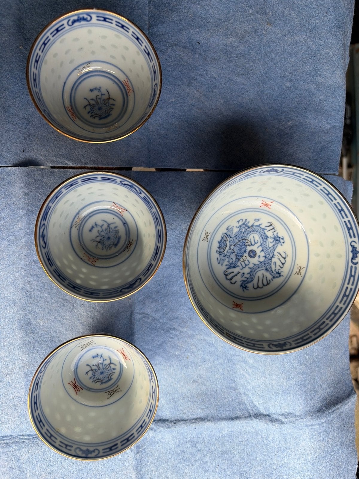 Set van 4 Chinese rijstkommen met drakenmotief, Ophalen