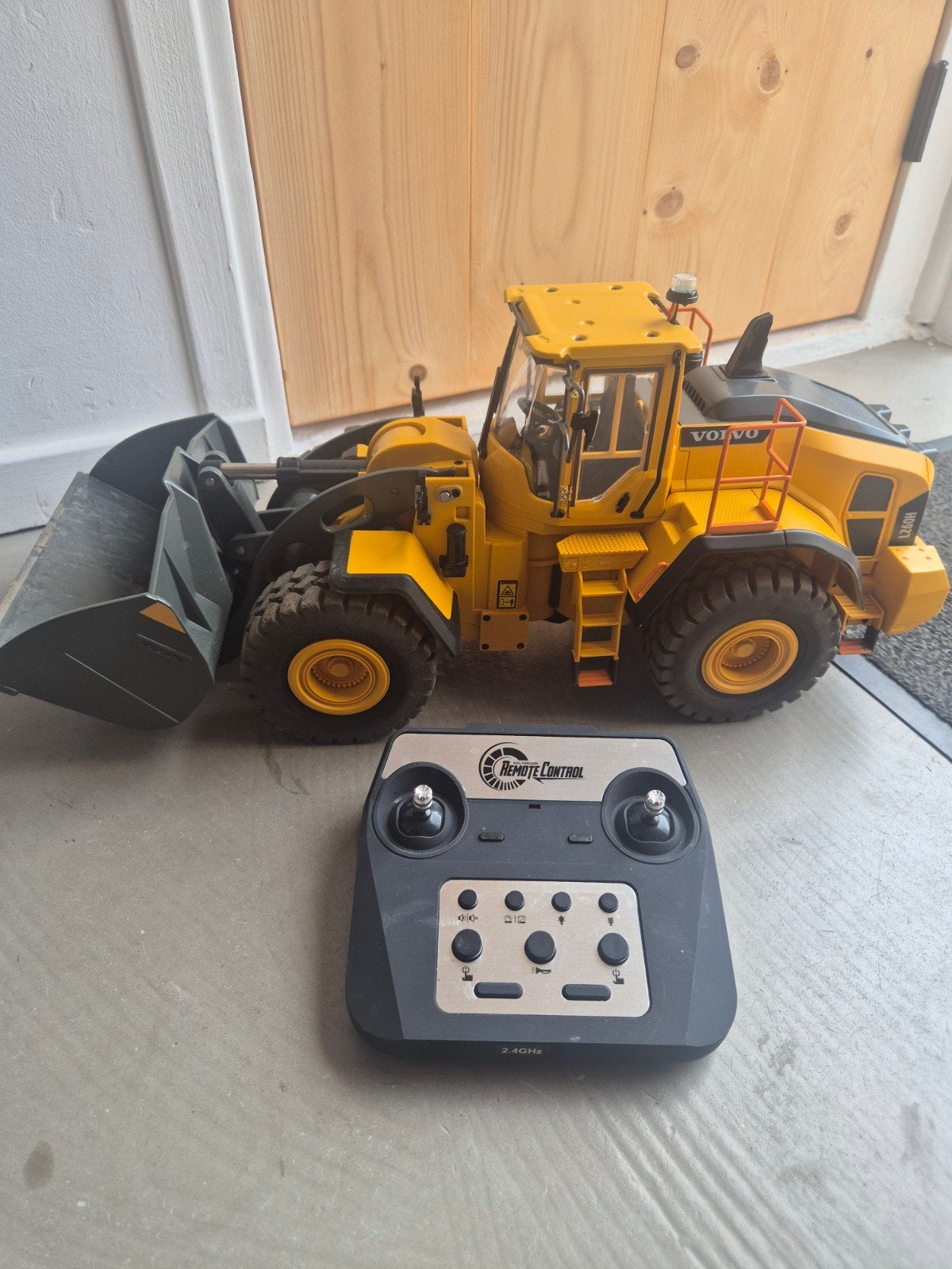 RCRC Volvo L260H Wiellader - Zo goed als nieuw, Zo goed als nieuw, Onderdeel, RTR (Ready to Run), Overige schalen