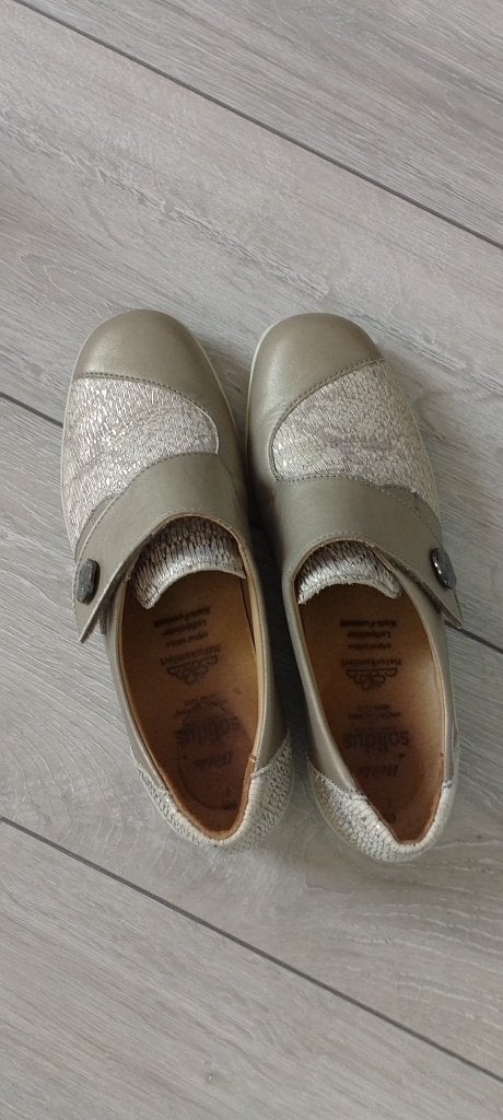 Damesschoenen merk solidus maat 6,5 (39), Ophalen, Gedragen, Sneakers of Gympen
