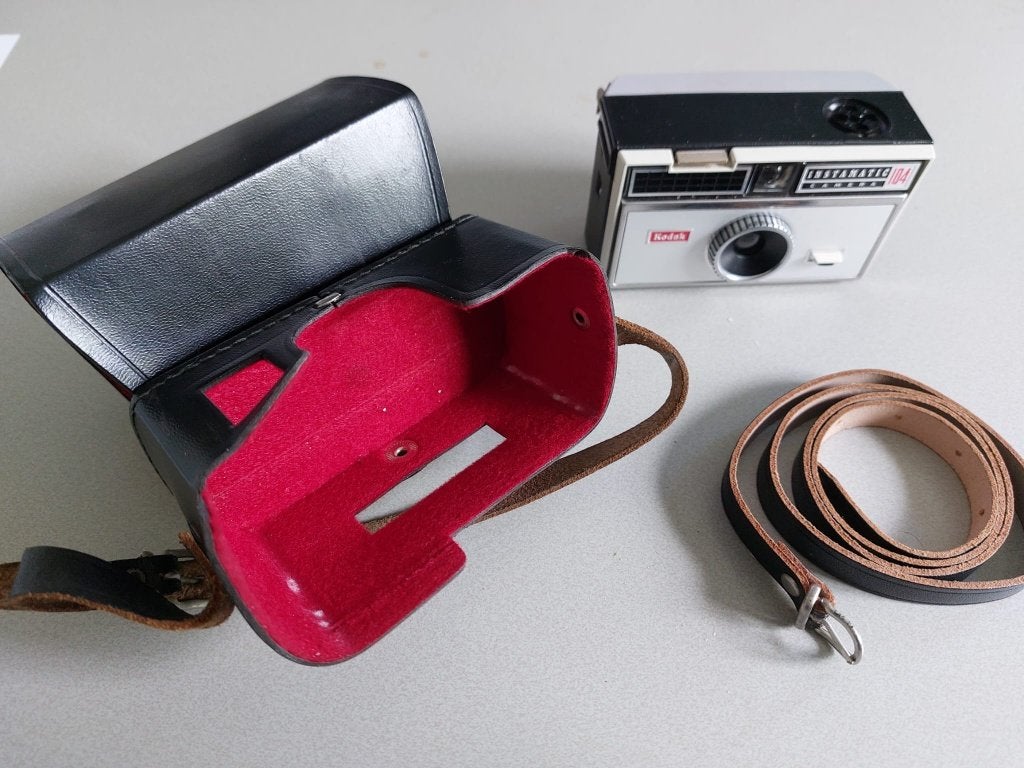 Vintage Kodak Instamatic 104 camera incl accesoires, Audio, Tv en Foto, Ophalen of Verzenden, Zo goed als nieuw, Compact, Kodak