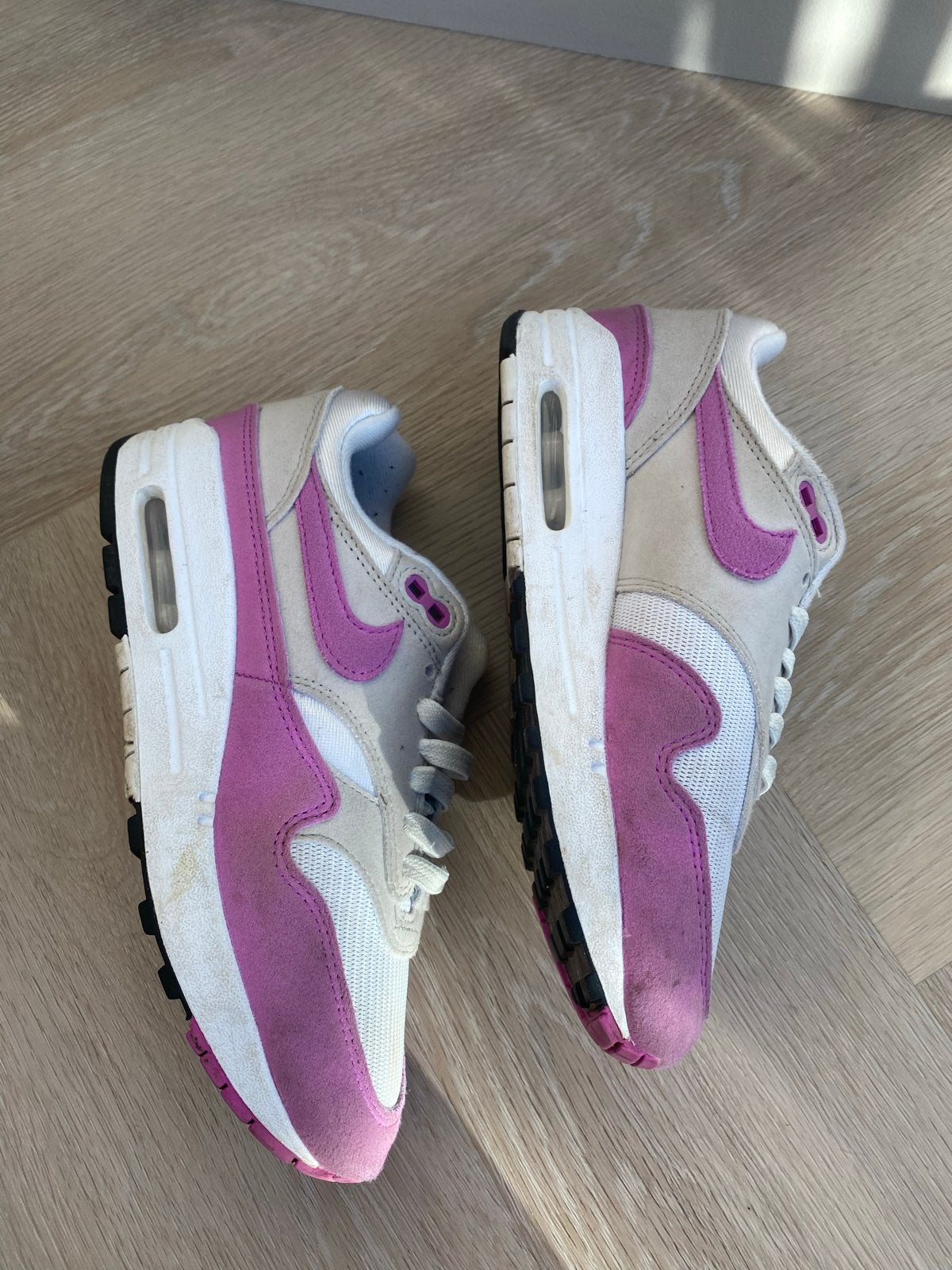 Nike Air Max 1 sneakers - roze - maat 36, Gebruikt, Meisje, Sportschoenen, Ophalen of Verzenden