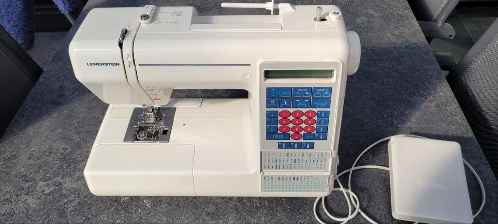 Lewenstein Memory Craft 4150 naaimachine met Accessoires, Hobby en Vrije tijd, Naaimachines en Toebehoren, Ophalen, Naaimachine