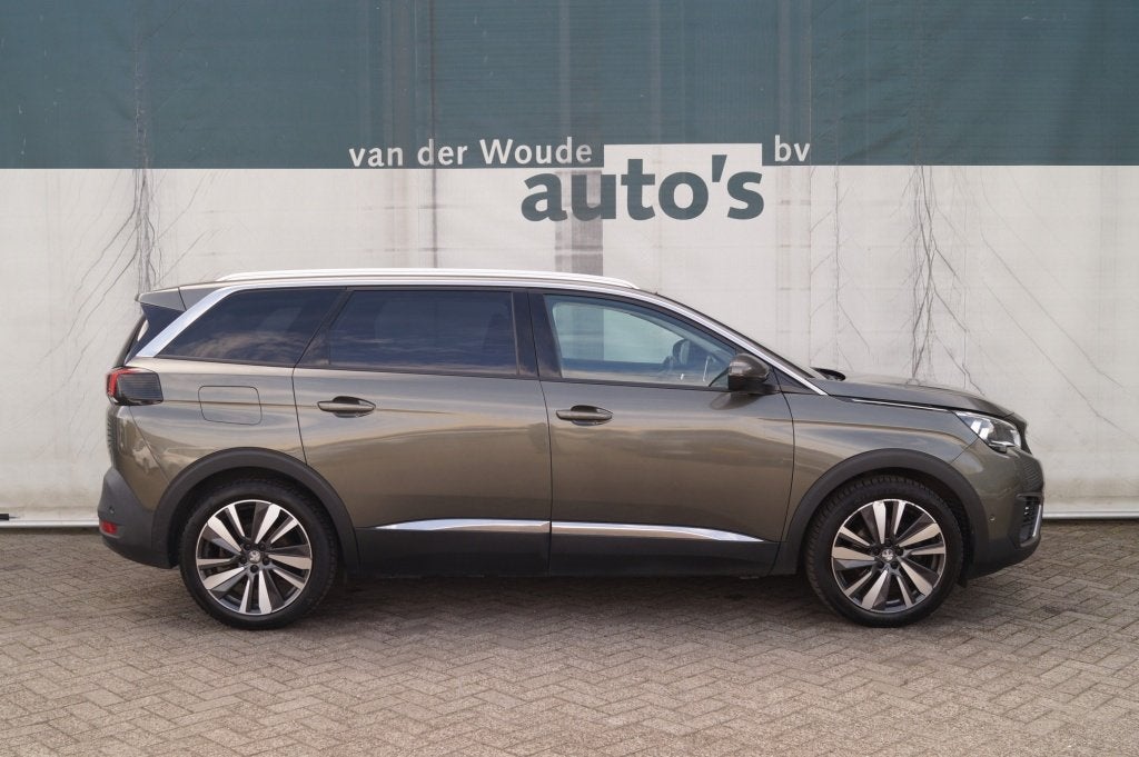 Peugeot 5008 1.2 PureTech Allure 7-persoons -NAVI-ECC-PDC-CR, Auto's, Peugeot, 1280 kg, Gebruikt, Euro 6, 1199 cc