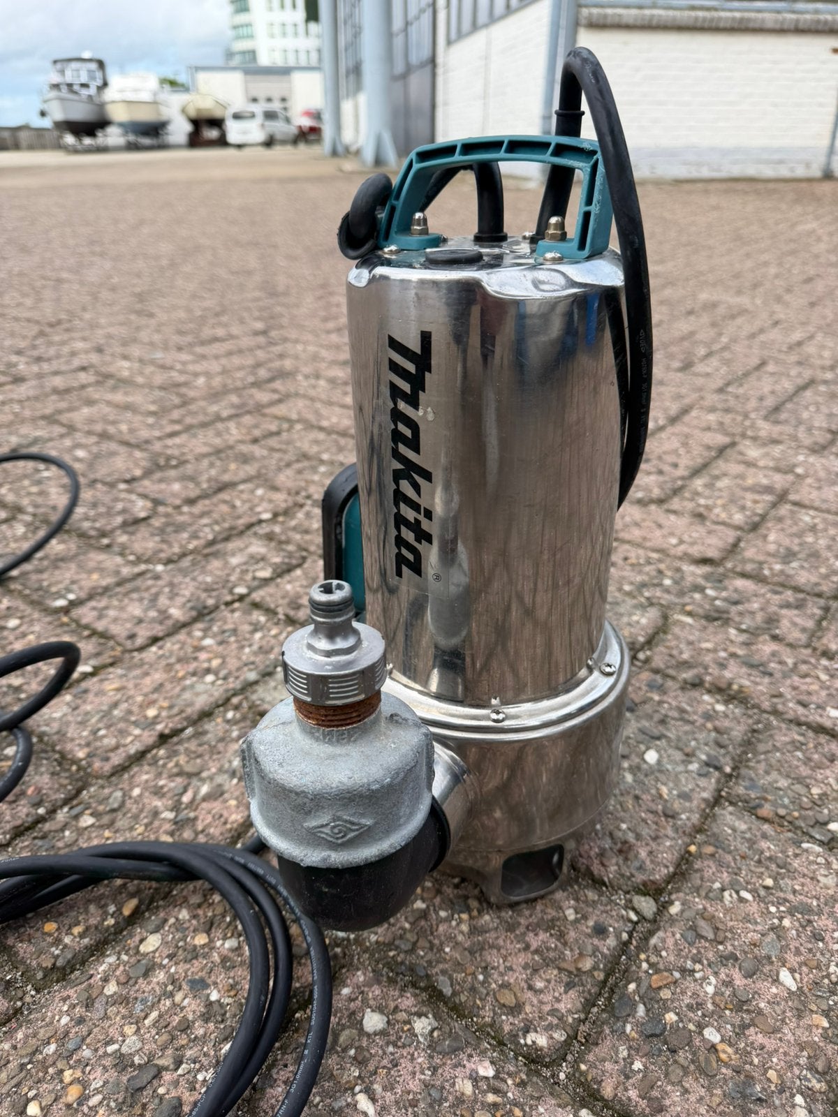 Dompelpomp Makita, Ophalen, Zo goed als nieuw, Elektrisch, Dompelpomp