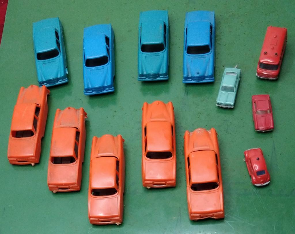 Een kleine verzameling met vintage miniatuur auto's, Overige merken, Gelijkstroom of Wisselstroom, Overige typen, Nieuw