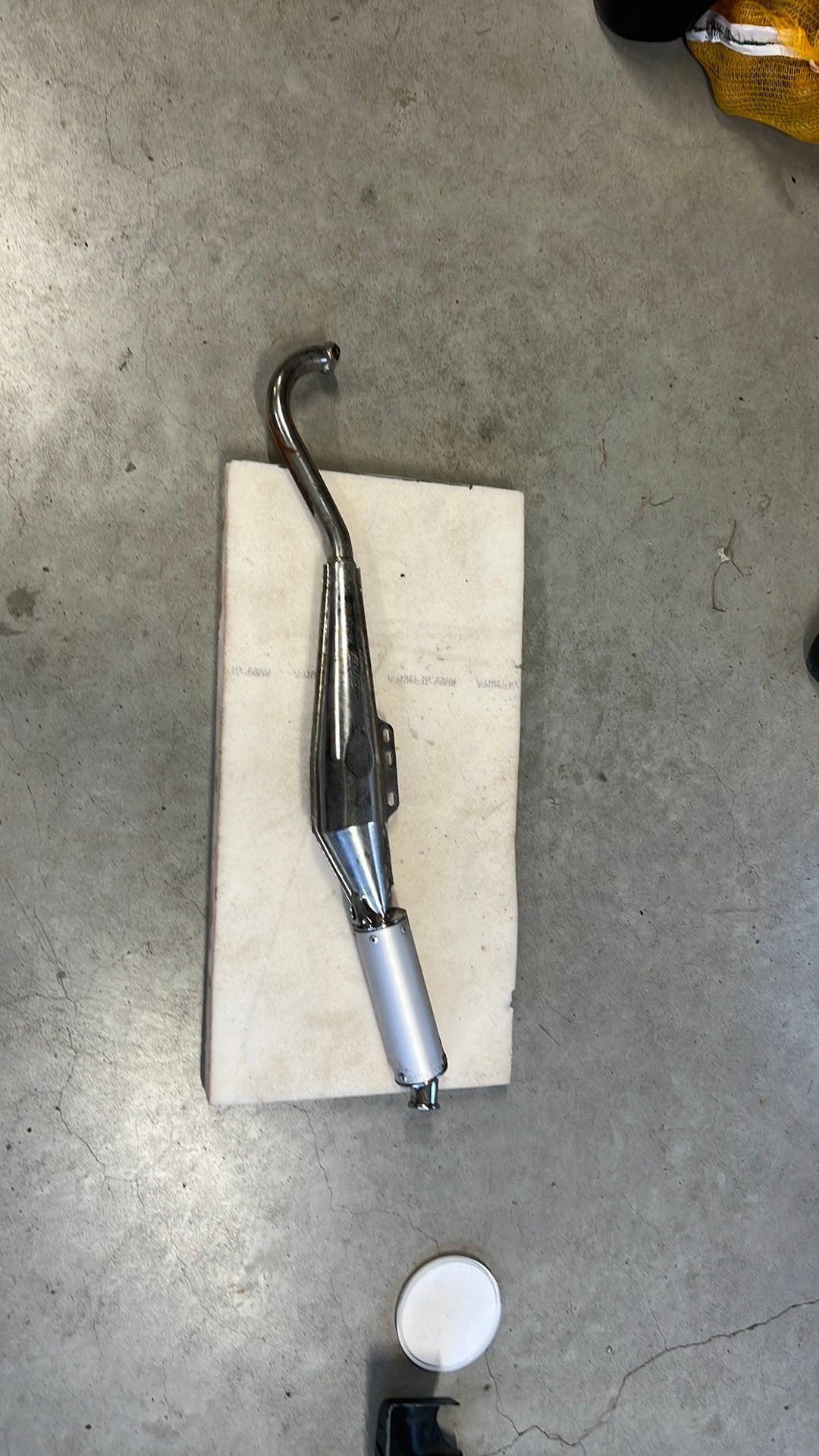 Bullet uitlaat, Ophalen