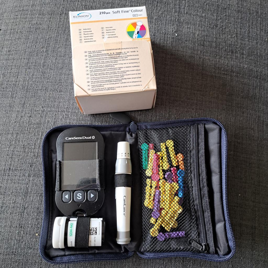 CareSens Dual Bloedglucosemeter Set met Lancetten, Sport en Fitness, Gezondheidsproducten en Wellness, Gebruikt, Overige typen