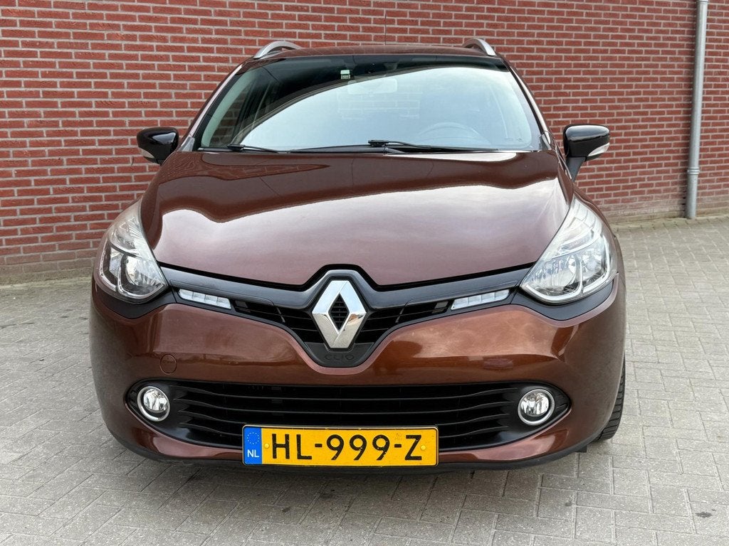 Renault Clio Estate 1.2 GT Automaat / Cruise / Trekhaak / PD, Auto's, Euro 5, Gebruikt, 4 cilinders, Bruin