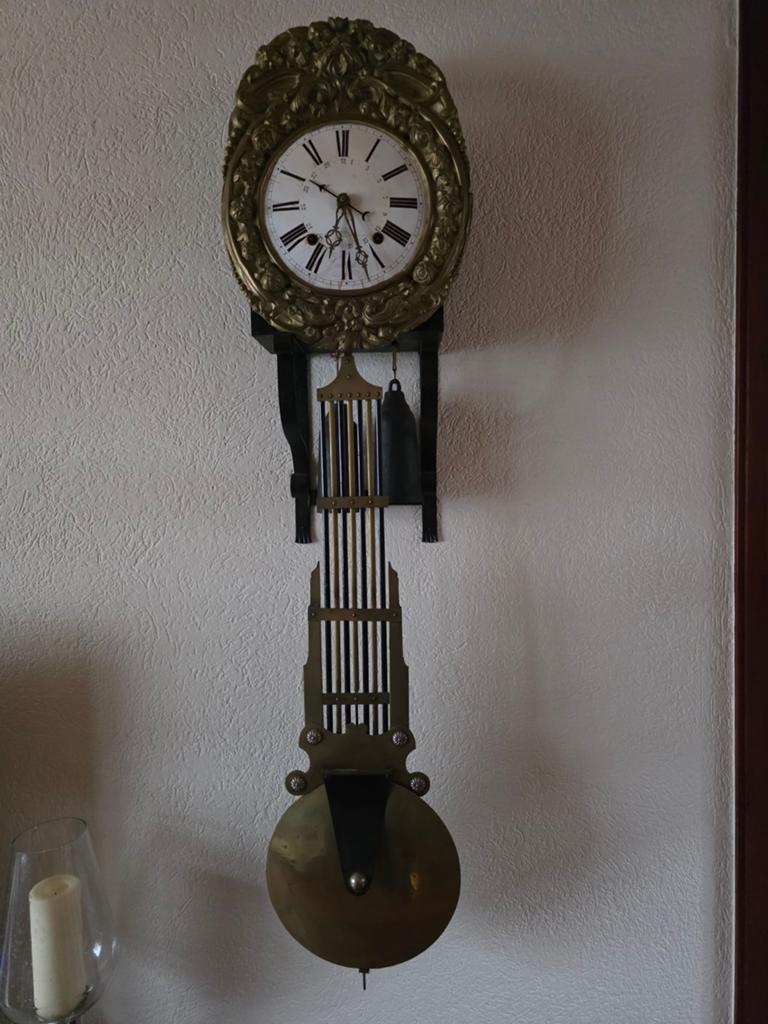 Antieke wandklok met slinger en gewichten, Antiek en Kunst, Antiek | Klokken, Ophalen of Verzenden