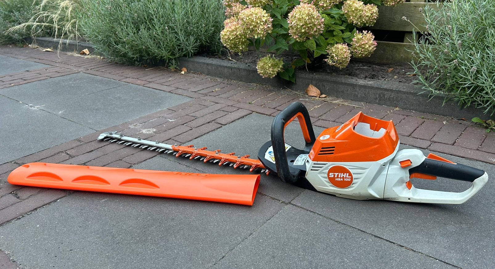 Stihl HSA100 accu heggenschaar, Ophalen of Verzenden, Gebruikt, Accu