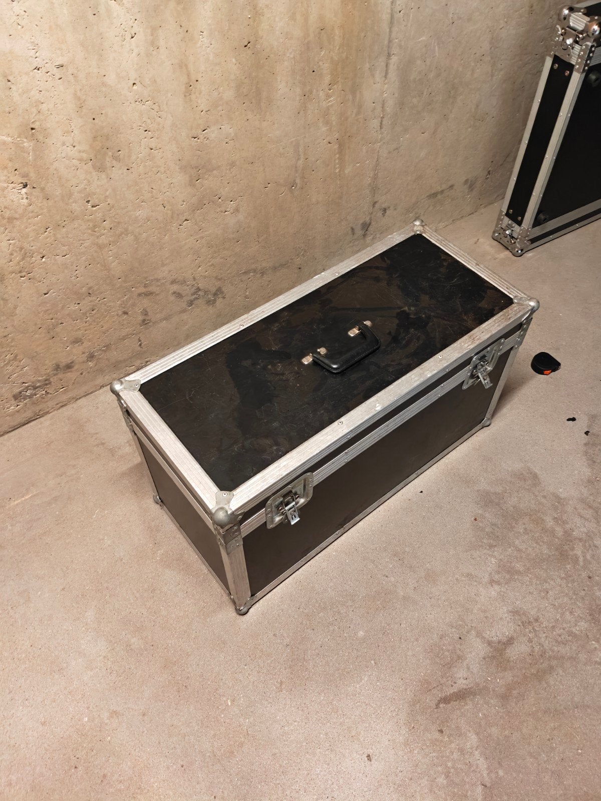 Stevige flightcase voor instrumenten of apparatuur, Ophalen of Verzenden, Gebruikt, Overige instrumenten, Flightcase