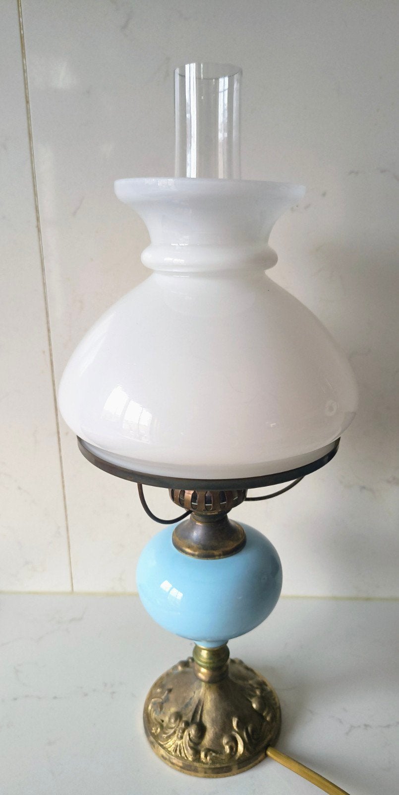 Prachtige Vintage Opaline Olielamp / Tafellamp – Lichtblauw, Ophalen of Verzenden