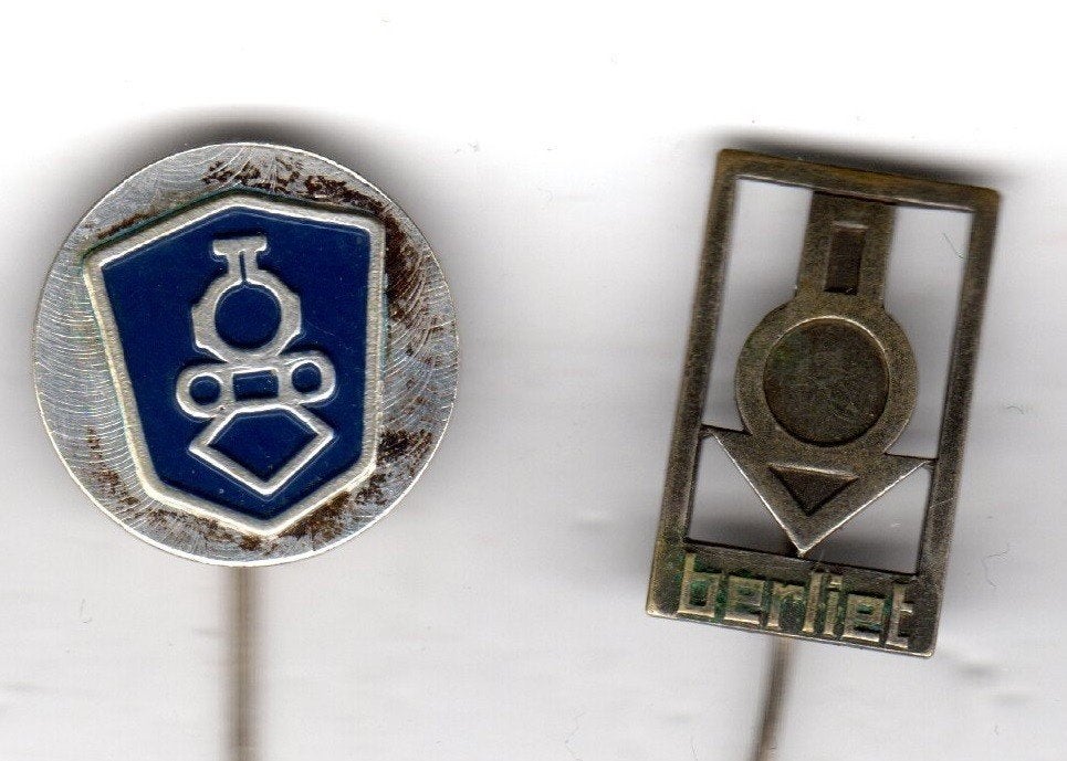 2 speldjes BERLIET TRUCK BUS VRACHTAUTO (A4), Verzamelen, Ophalen of Verzenden, Gebruikt, Overige onderwerpen