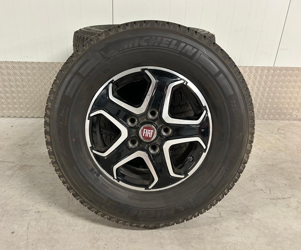 Fiat ducato 5x130 heavy Michelin Agilis M+S 225/75R16CP 2023, Auto-onderdelen, Banden en Velgen, Ophalen, Gebruikt, Fiat, 16 inch