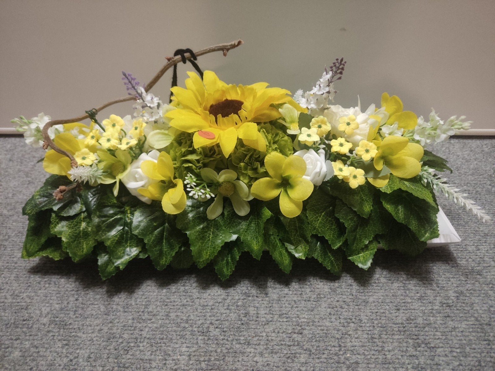 Kunstbloemstuk Geel/Wit met Zonnebloem en Bladeren, Binnen, Ophalen of Verzenden, Onderhoudsvrij, Meerkleurig