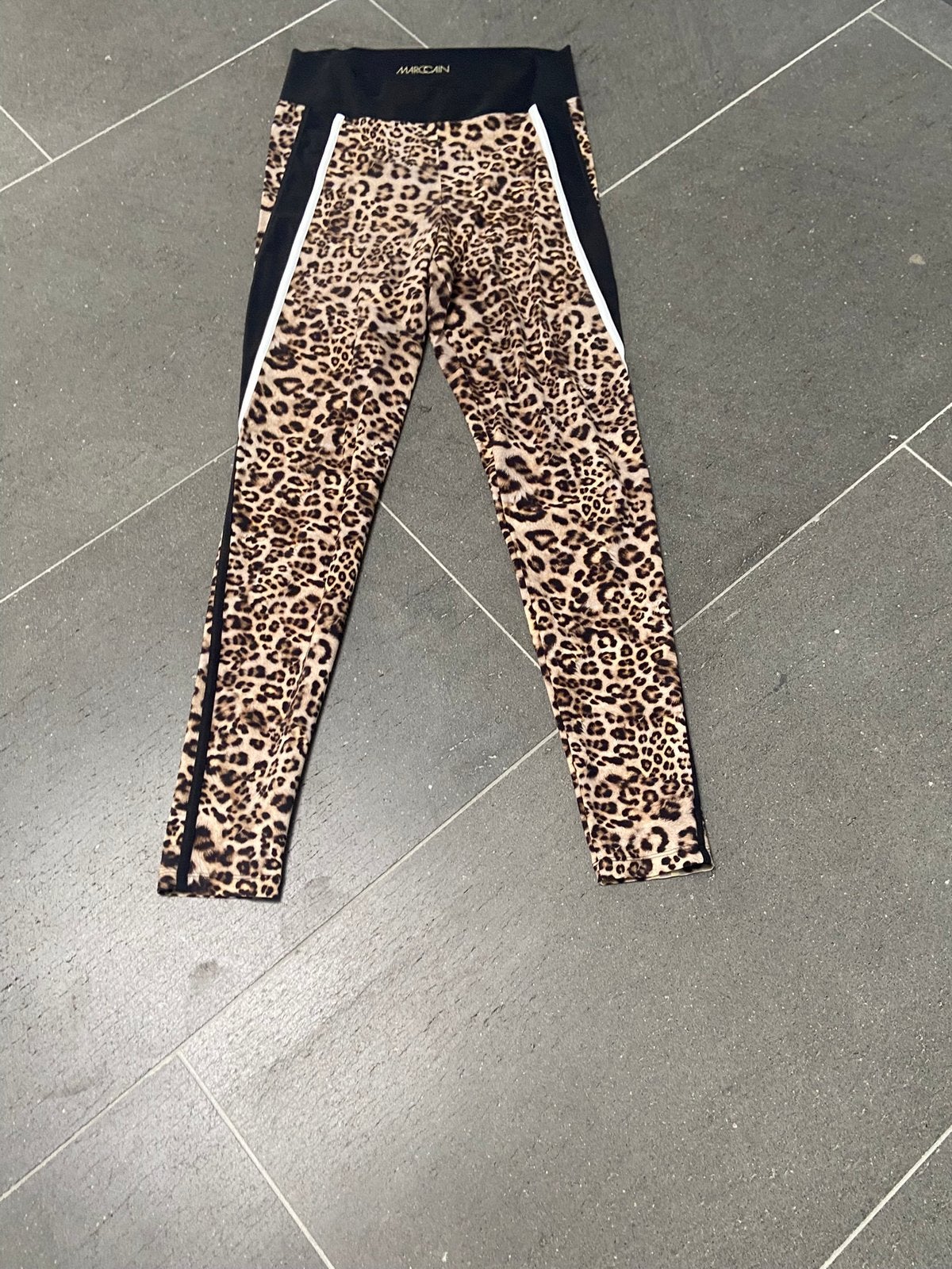 Marc Cain legging.  Nieuw met kaartje., Kleding | Dames, Legging, Marc Cain, Overige kleuren, Verzenden