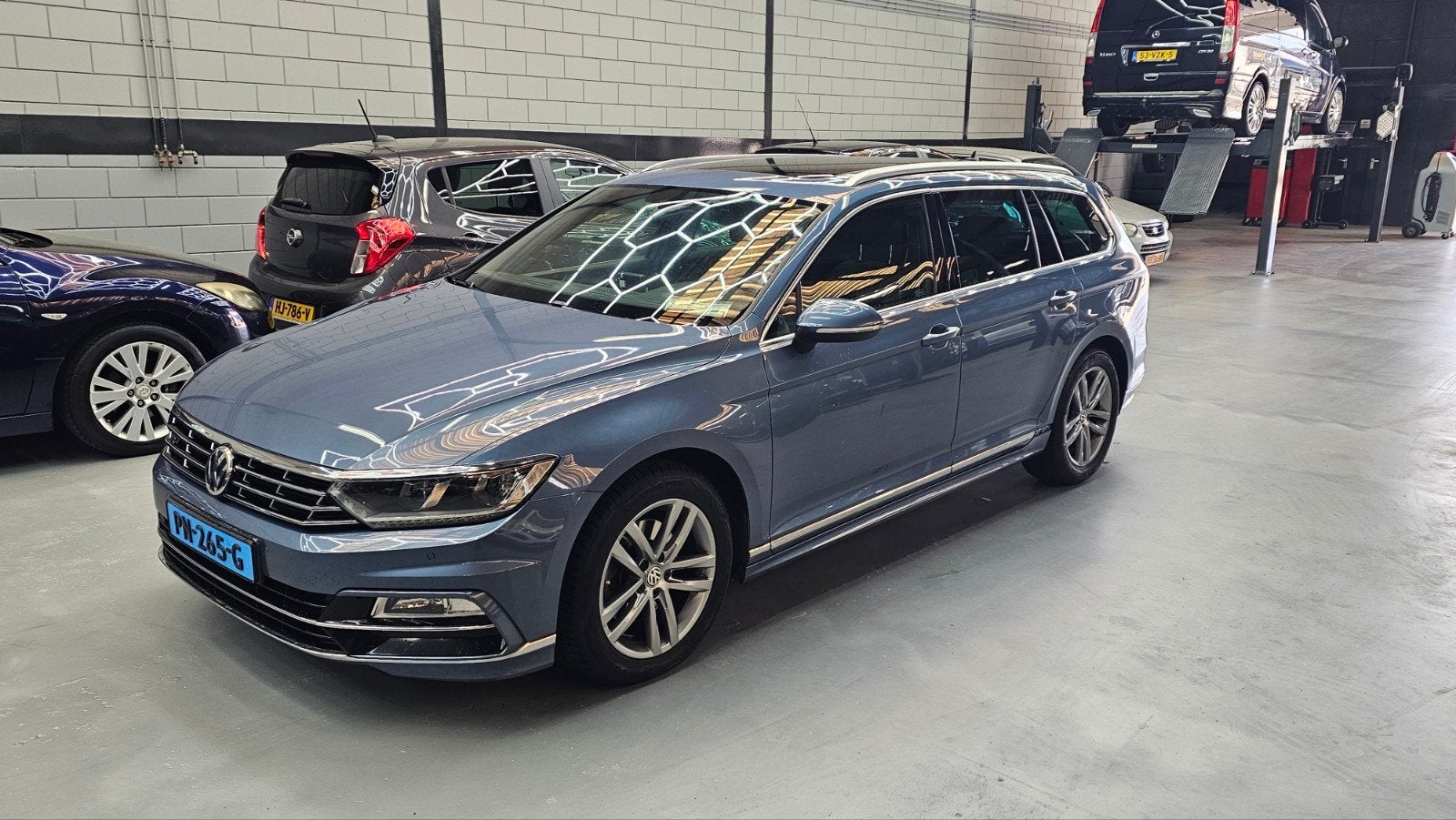Taxi Klaar Volkswagen Passat 1.6 TDI DSG Euro6 Bj 2017, Auto's, 4 cilinders, Blauw, Origineel Nederlands, Diesel