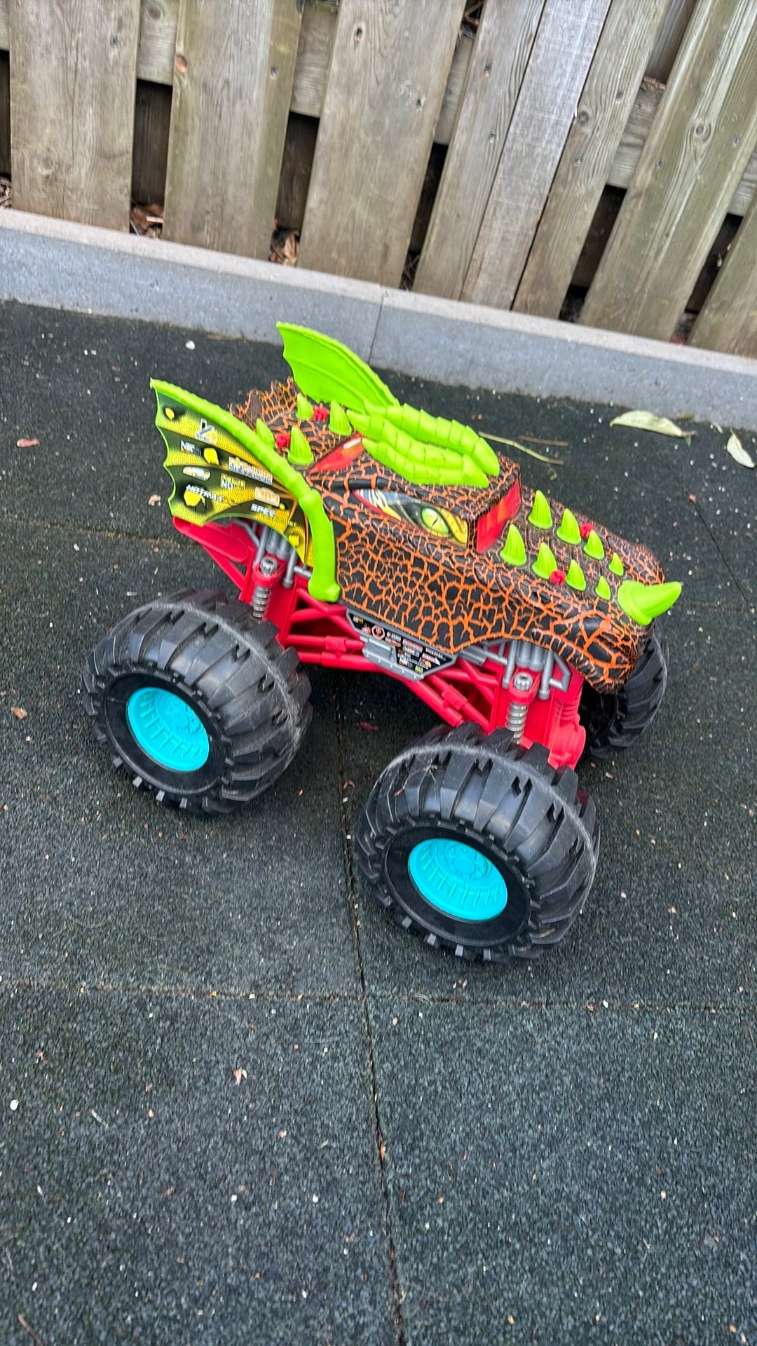 Groot monstertruck, Ophalen, Zo goed als nieuw