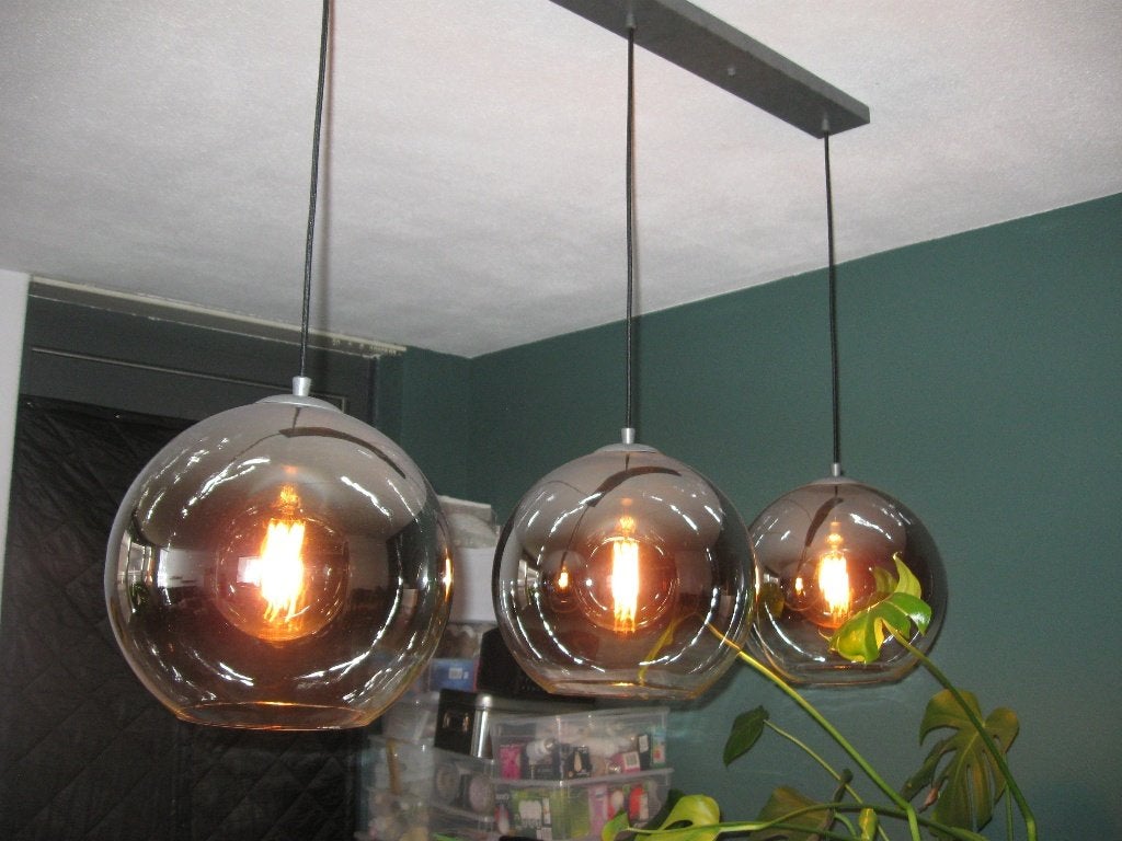 hanglamp met drie glazen grote bollen, Ophalen, Zo goed als nieuw, Glas, Modern