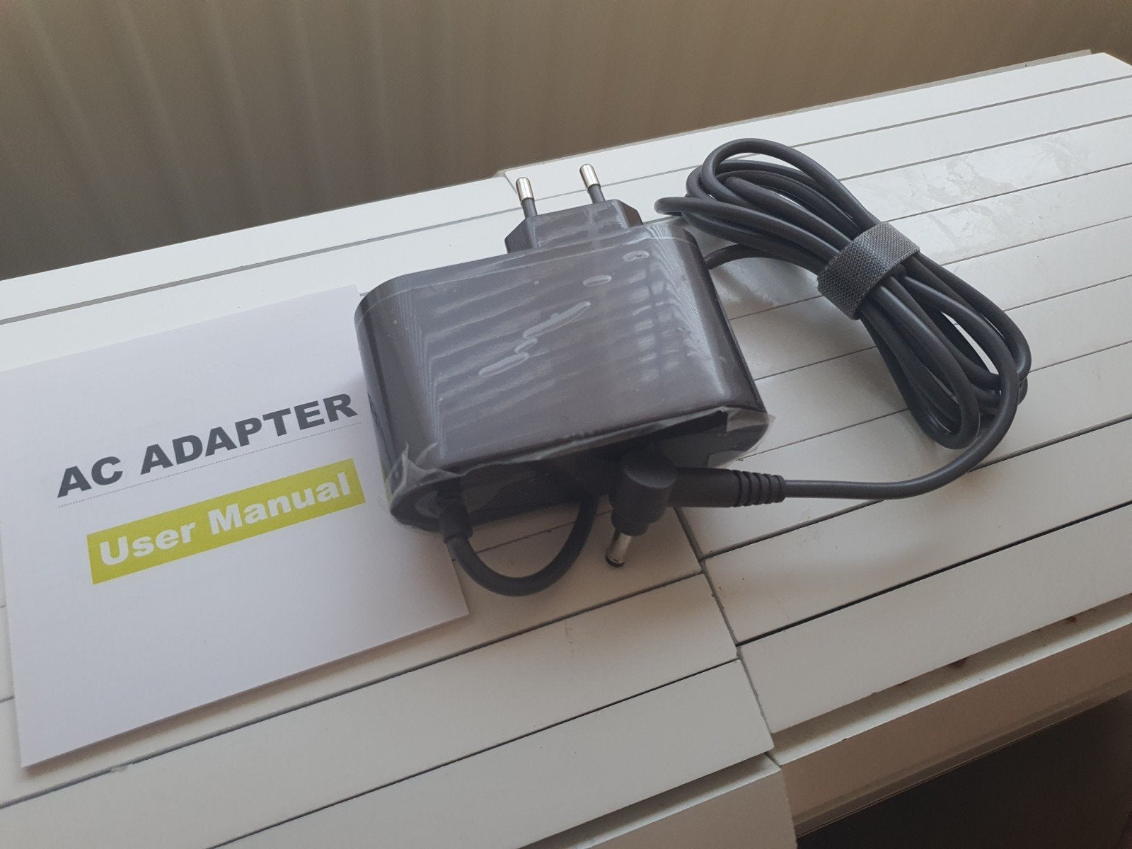 AC Adapter met handleiding - Nieuwstaat, Verzenden