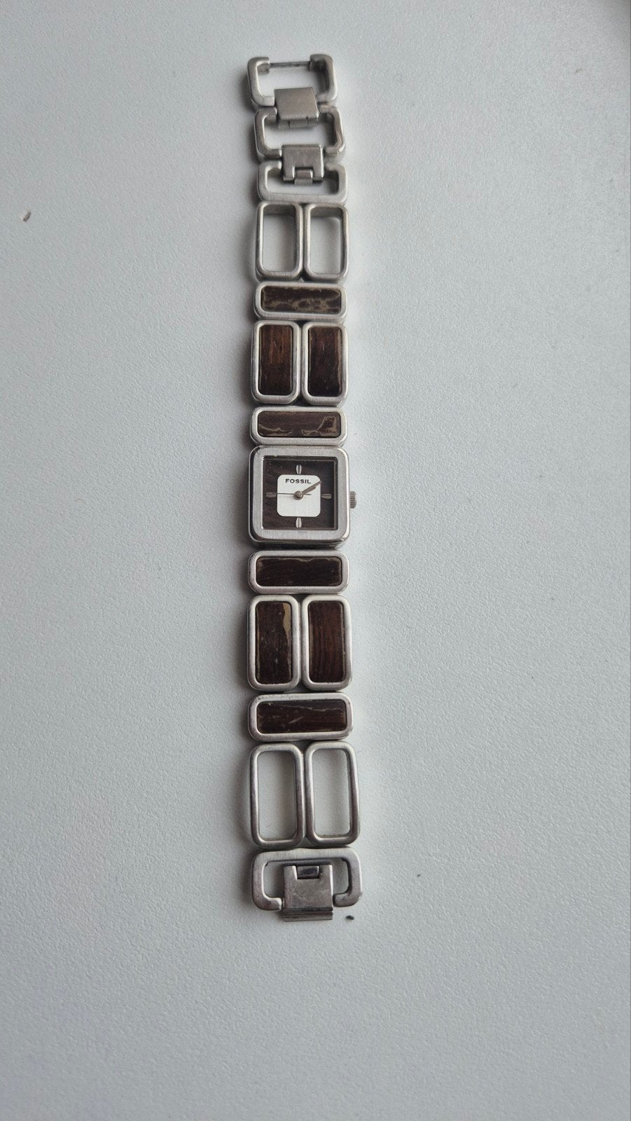 Fossil dameshorloge met houten look  en stalen band, Sieraden, Tassen en Uiterlijk, Ophalen of Verzenden, Staal, Fossil