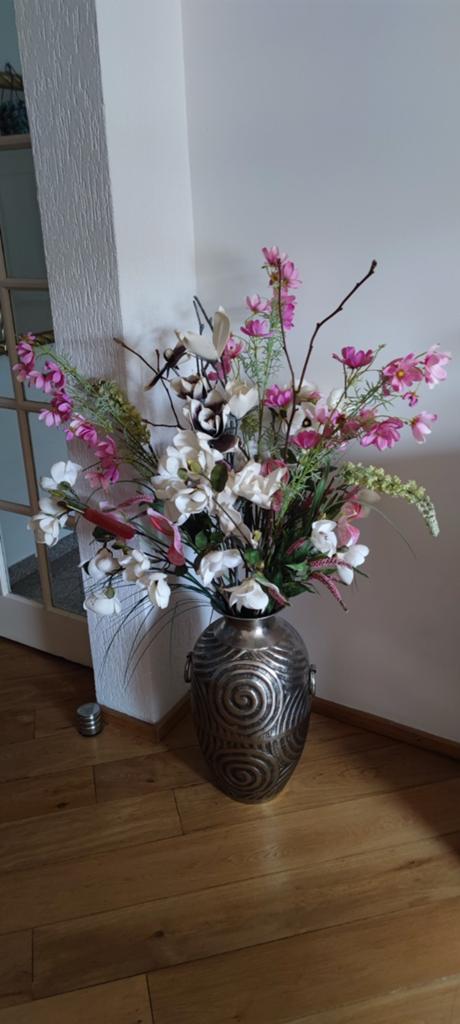 Zilveren vaas met zijden bloemen, Ophalen, Zo goed als nieuw