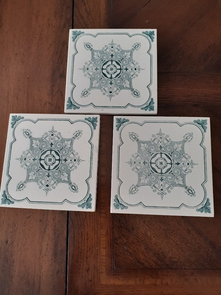 Antieke TEGELS 3st., Ophalen